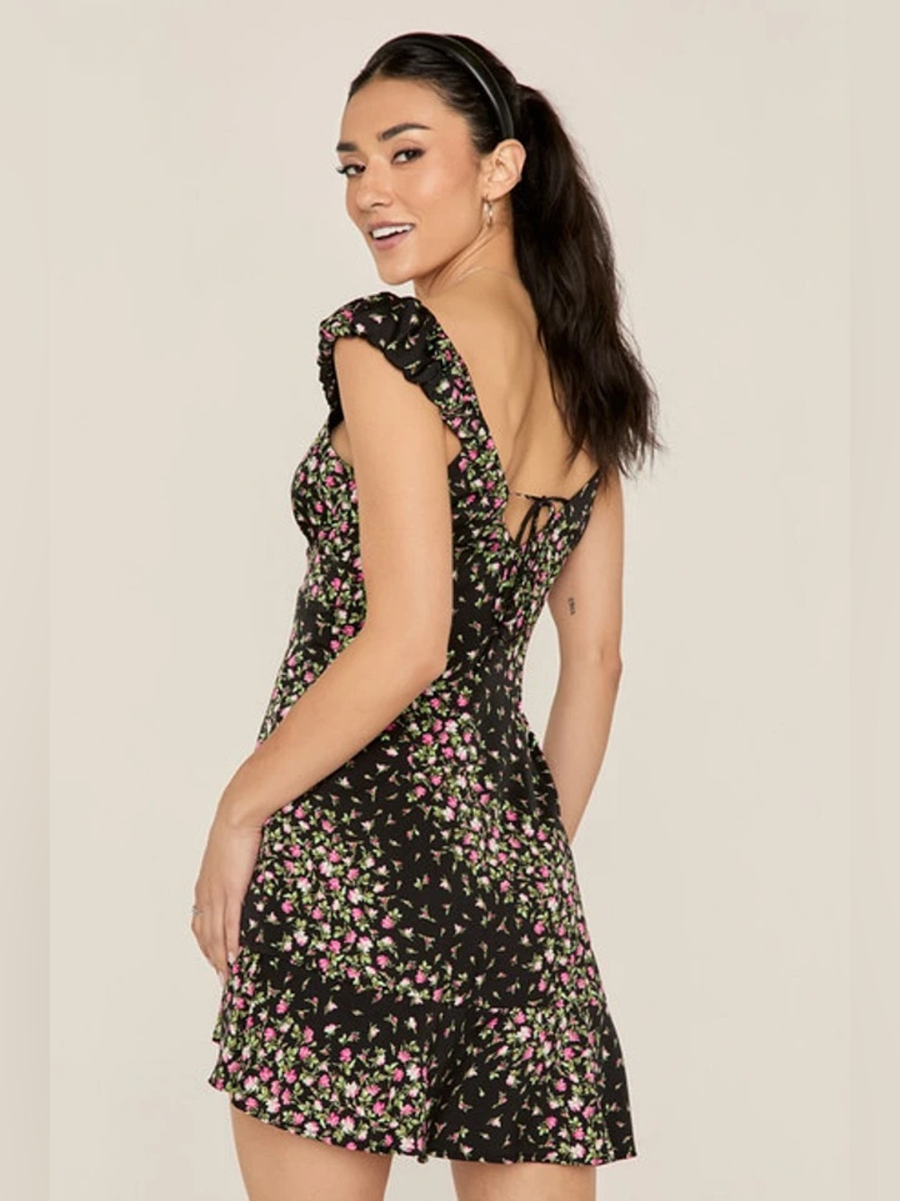 Francesca's Olivia Asymmetrical Floral tie-front neckline puffed sleeves Mini S - Picture 2 of 9